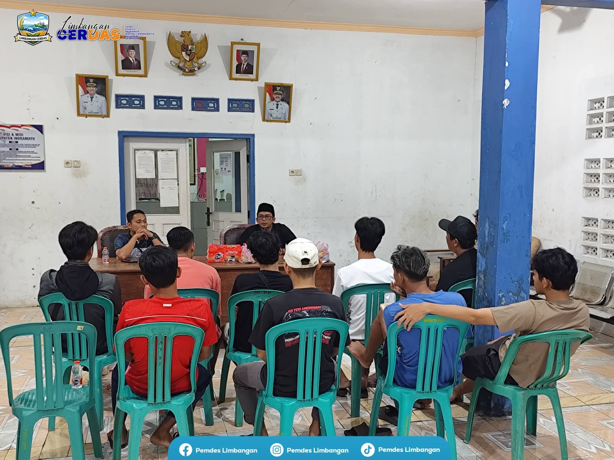 Diskusi Bersama Pemuda Pengurus Sepak Bola Harli FC Desa Limbangan