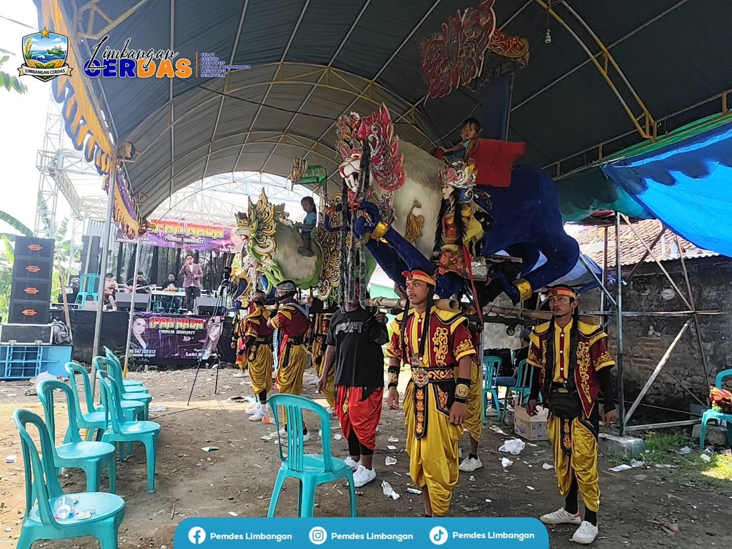 Menghadiri Acara Hajatan / Khitanan Ariski